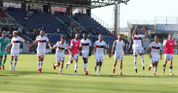 Дженоа обяви че клубът е бил закупен от американския частен