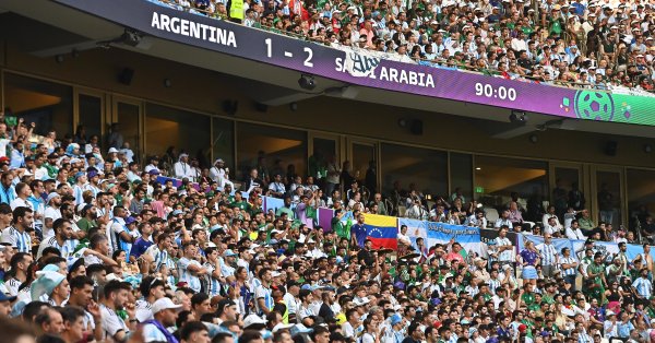 Загубата е горчив удар за аржентинците които останаха на един