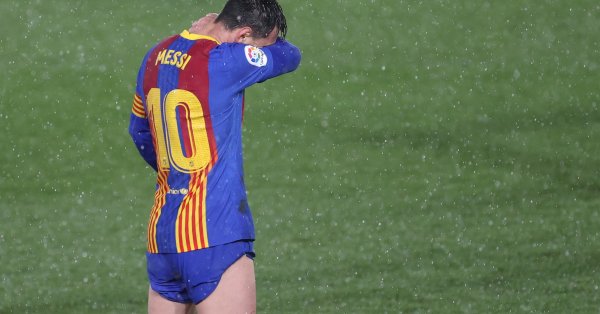 Голямата звезда на Барселона Лео Меси влезе в черна серия