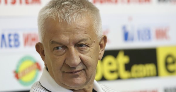 Босът на Локомотив Пловдив Христо Крушарски коментира ситуацията около Александър Тунчев
