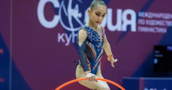 Никол Тодорова спечели бронзов медал на обръч във финалите на