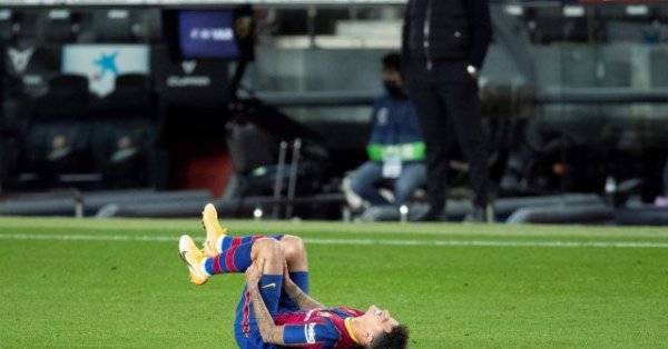 Ръководството на Барселона обмисля възможността да преотстъпи халфа Филипе Коутиньо