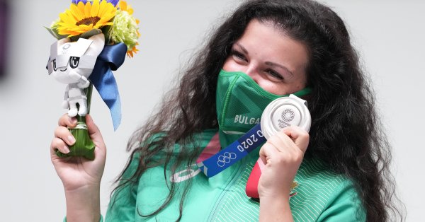 България спечели сребърен медал чрез Антоанета Костадинова във вчерашното утро