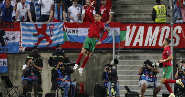 Португалия тотално надигра и победи Люксембург с 5 0 в световна