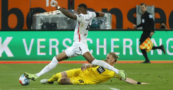 Нидерландецът Дониел Мален пропусна нова възможност за състава от Дортмунд