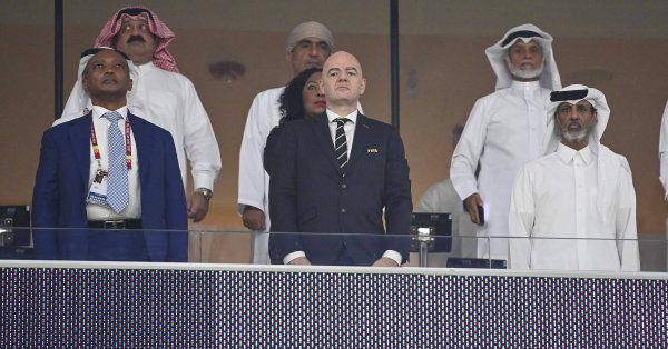 Инфантино реши лично да наблюдава заключителната подготовка на Катар за