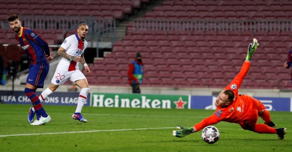 Жорди Алба е на 31 години но странно защо още