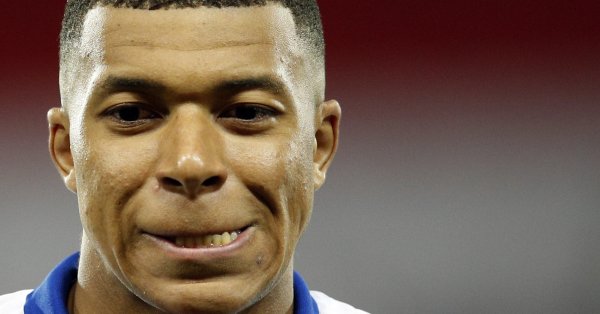 Мегазвездата на Франция Килиан Мбапе стана първият футболист в историята