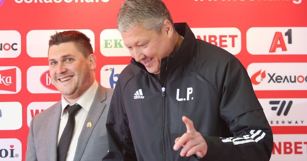 Старши треньорът на ЦСКА Любослав Пенев вече работи по лятната селекция