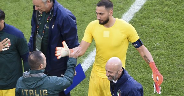 Сред тридесетте номинирани за Златната топка има само един вратар