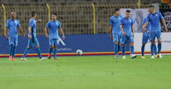 Треньорът Георги Тодоров пробва португалец Клаудиу Тавареш но той