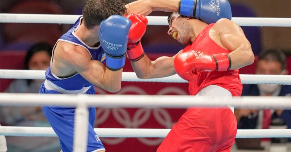 Даниел Асенов беше бесен след загубата си от Габриел Ескобар