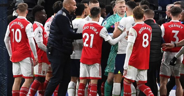 Борнемут Евертън и Уулвърхемптън ще са отборите които ще изпаднат