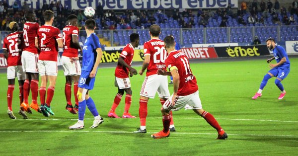 С нападателя Томи Юрич пък предстои раздяла докато тепърва ще