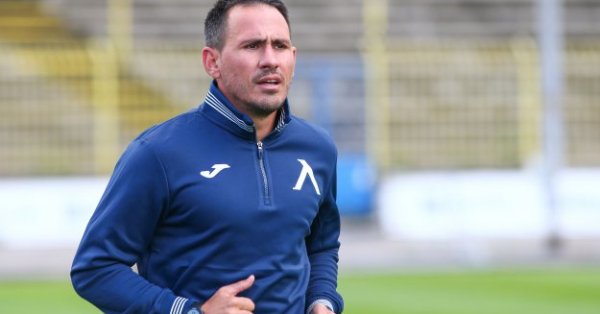 Треньорът на Левски Живко Миланов е пътувал до Люксембург в