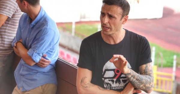 Три клуба от Първа лига издигнаха кандидатурата на Димитър Бербатов