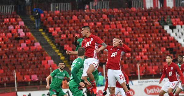 На Българска армия домакините стигнаха до изненадващо трудна победа с