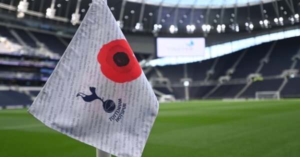 Като причина Тотнъм изтъкват много случаи на Covid 19 в клуба