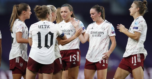Жените на Челси ще играят с Арсенал във финала на