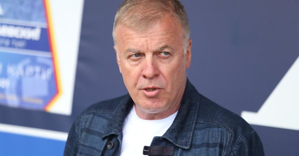 Бившият треньор на ЦСКА Милен Радуканов е бил предложен на