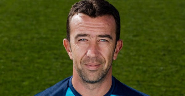 В същото време белите привикаха в клуба бившия си страж