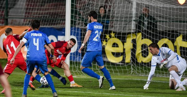 Ботев Пловдив приема Левски в група "А" на втората шестица
