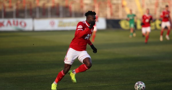 Жорди Кайседо ще се завърне в титулярната единайсеторка на ЦСКА