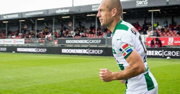 Нидерландският клуб Грьонинген е готов да предложи нов контракт на