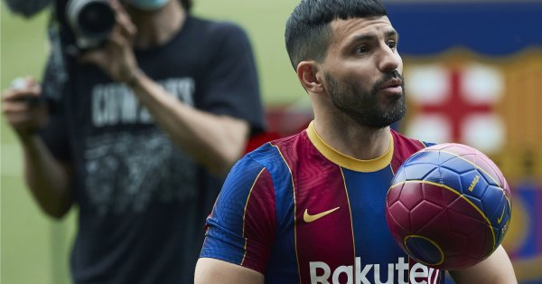 Новият нападател на Барселона Серхио Агуеро ще може да направи
