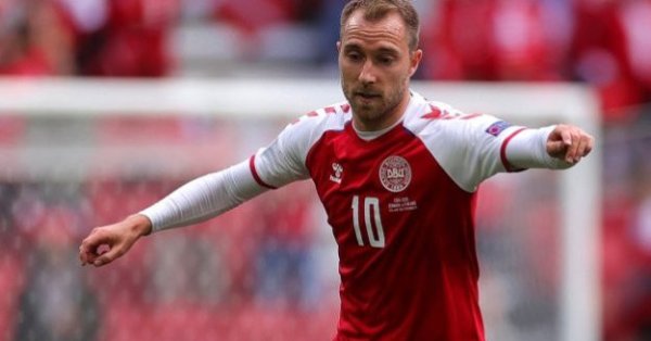 Както е известно халфът Ериксен получи сърдечен удар по време