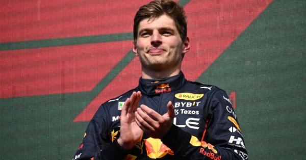 Трето време даде седемкратният световен шампион Люис Хамилтън с Мерцедес