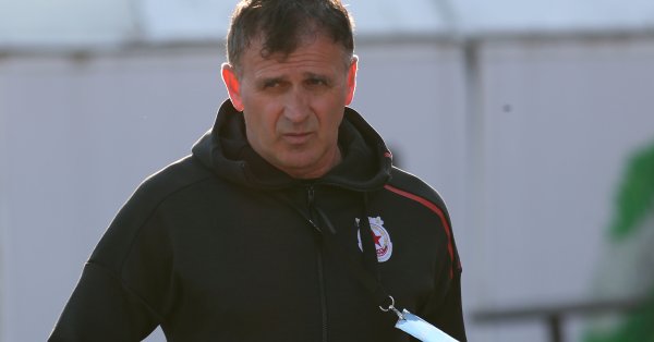 Футболистът на ЦСКА Джером Синклер ще остане резерва срещу Ботев