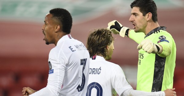 Реал Мадрид иска звездите на тима да намалят с още