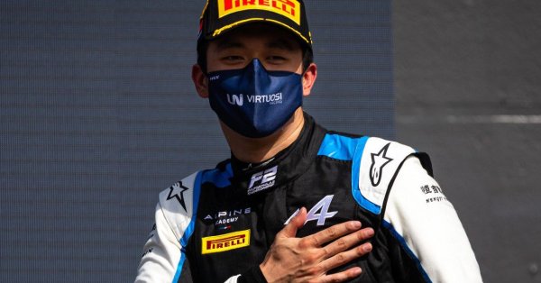 Китайският талант Гуаню Джоу зае последното място във Формула 1