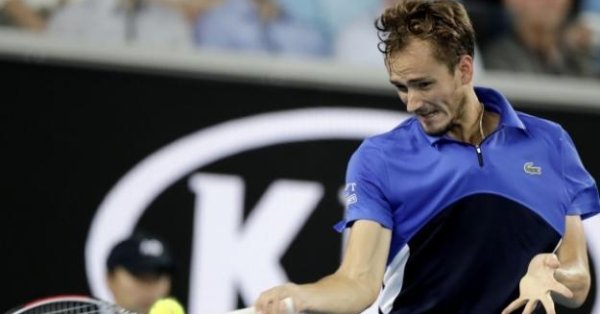 Андрей Рубльов също спечели с лекота в три сета срещу