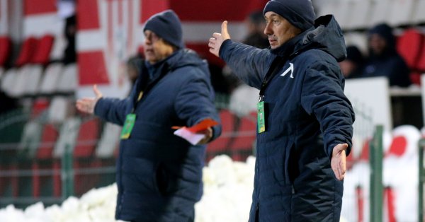 Старши треньорът на Левски Станимир Стоилов е твърд в намерението