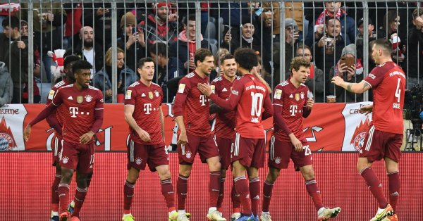 Байерн Мюнхен победи Фрайбург с 2 1 в мач от 11 ия кръг