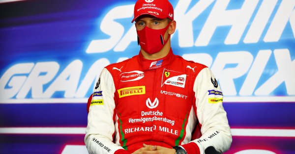 Мик Шумахер се подготвя за емоционален дебют във Формула 1