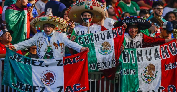 Националният отбор на Мексико ще играе пред празни трибуни в