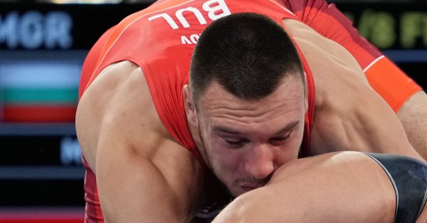 Българският състезател Кирил Милов претърпя поражение от Мохамад Хади Сарави