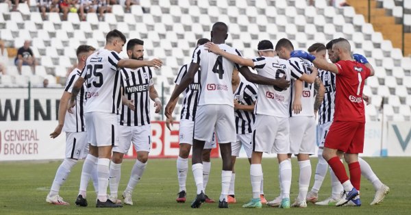 Крилото на Локомотив Пловдив Бирсент Карагарен бе недоволен от равенството