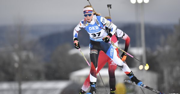 Маркета Давидова б р на снимката от Чехия спечели първия старт