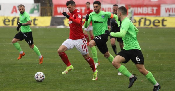 През 2017 а преминава в Тренчин а в началото на миналата