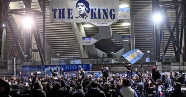 Началото на второто полувреме не се отличаваше Наполи пропусна втората