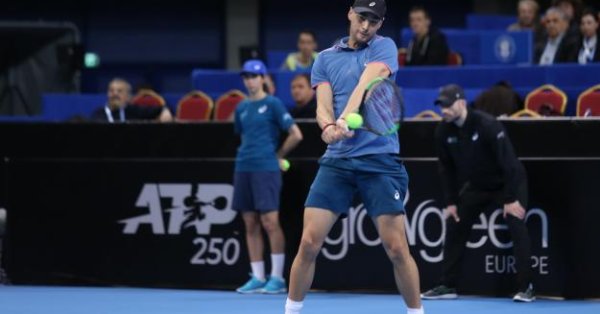 Във втората част играта беше равностойна до 2 2 след което