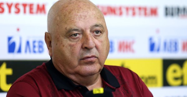 Левски още не са ми платили за счупения сектор Трябва да