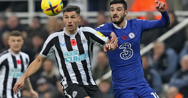 Челси не съобщи подробности за контузията на нападателя но британските