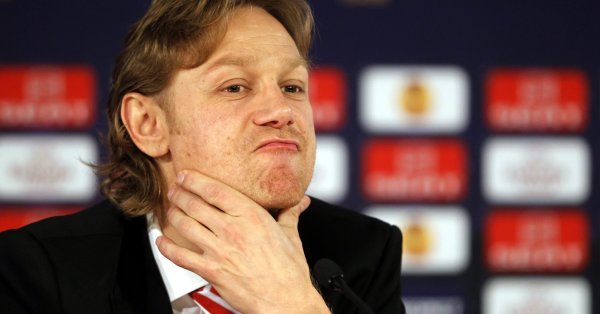 Валери Карпин официално подписа договор като селекционер на Русия съобщиха