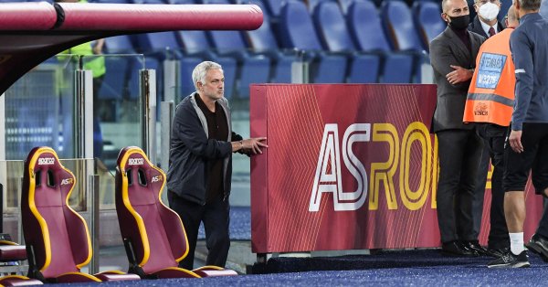 Треньорът на Рома Жозе Моуриньо остана доволен от равенството 0 0