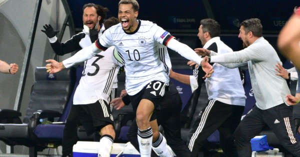 Манчестър Сити е на път да се раздели с един